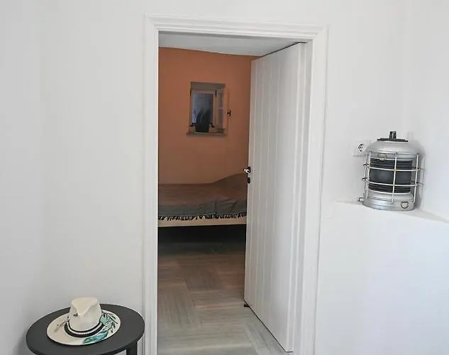 Josephine's House Semesterbostad *